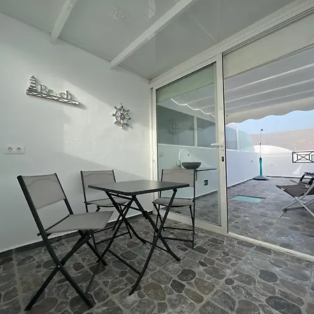 Holiday home Oasis A 20 M De La Playa Famara