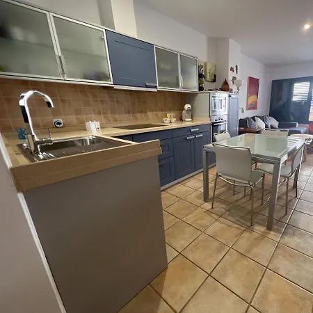 Holiday home Oasis A 20 M De La Playa Famara